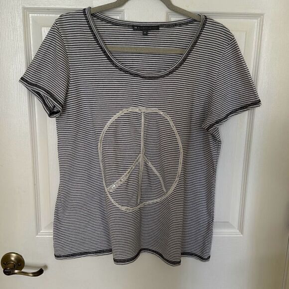Elliott Lauren Women’s Black, White and Silver Striped T-Shirt With Sequined Pea - Picture 1 of 7